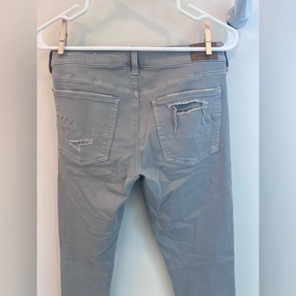 American Eagle Women’s Grey Skinny Jeggings